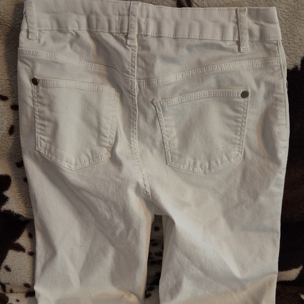 LASCANA White Skinny Jeans with Classic Fit - Picture 6 of 10